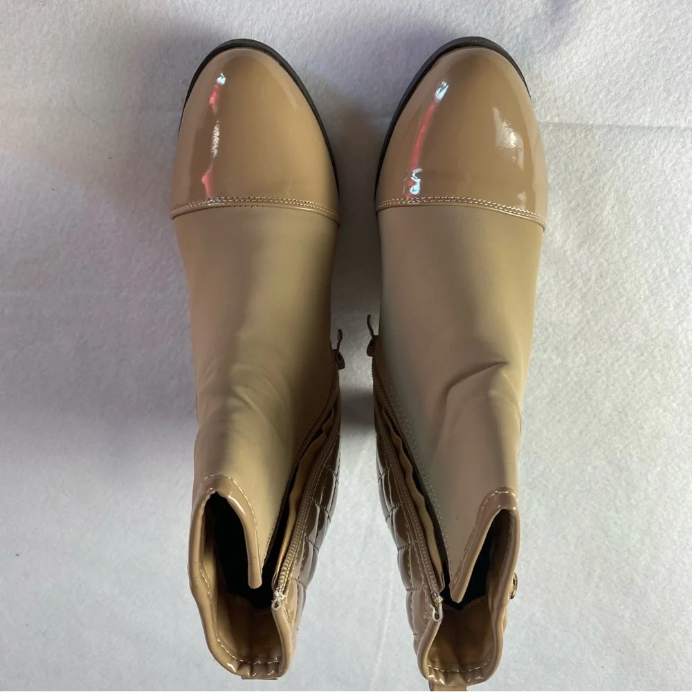 Tan Quilted Ankle Boots Sz 8 with side zipper 2” heel Comfortable Casual Dressy